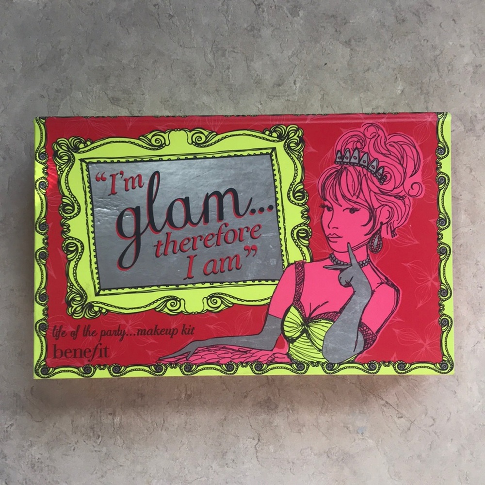 Benefit “I’m glam therefore I am” pallete.